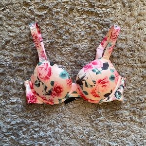 Victoria’s Secret Very Sexy Push Up Bra
